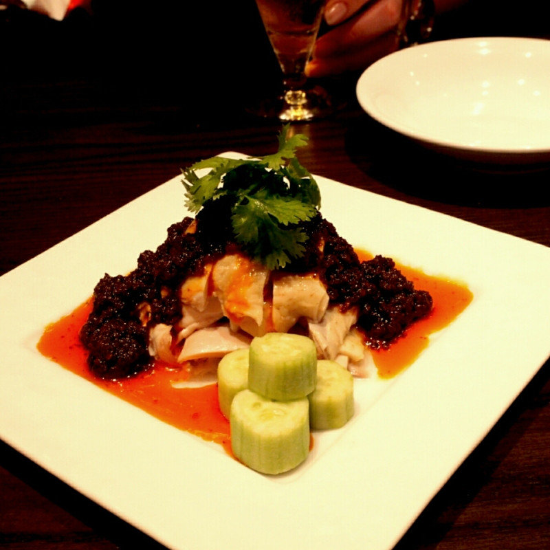 よだれ鶏(神楽坂 中華料理 縁香園)