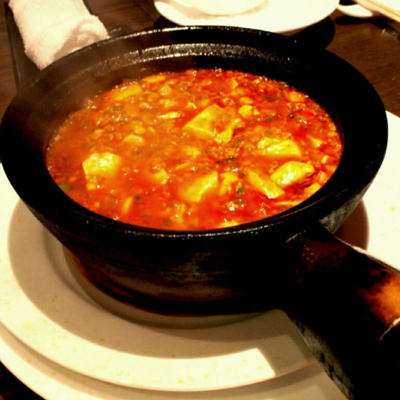 四川麻婆豆腐 土鍋仕立て(神楽坂 中華料理 縁香園)