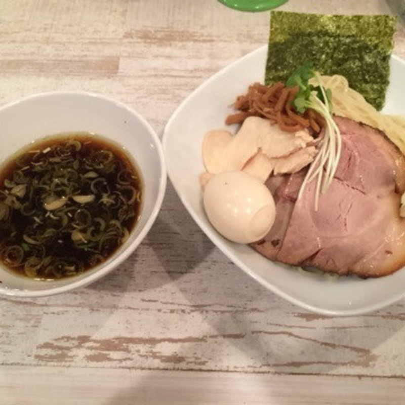 醤油つけ＋特製(らーめん 羊と狼)