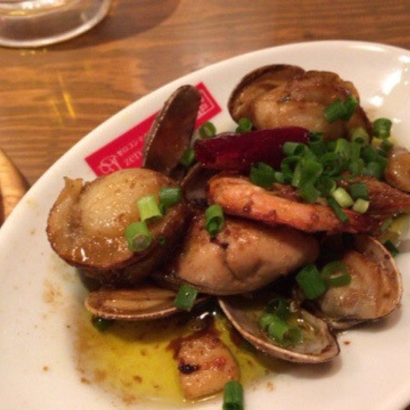 魚介のガーリック酒蒸し(羊肉酒場0,19 御茶ノ水ワテラス店)