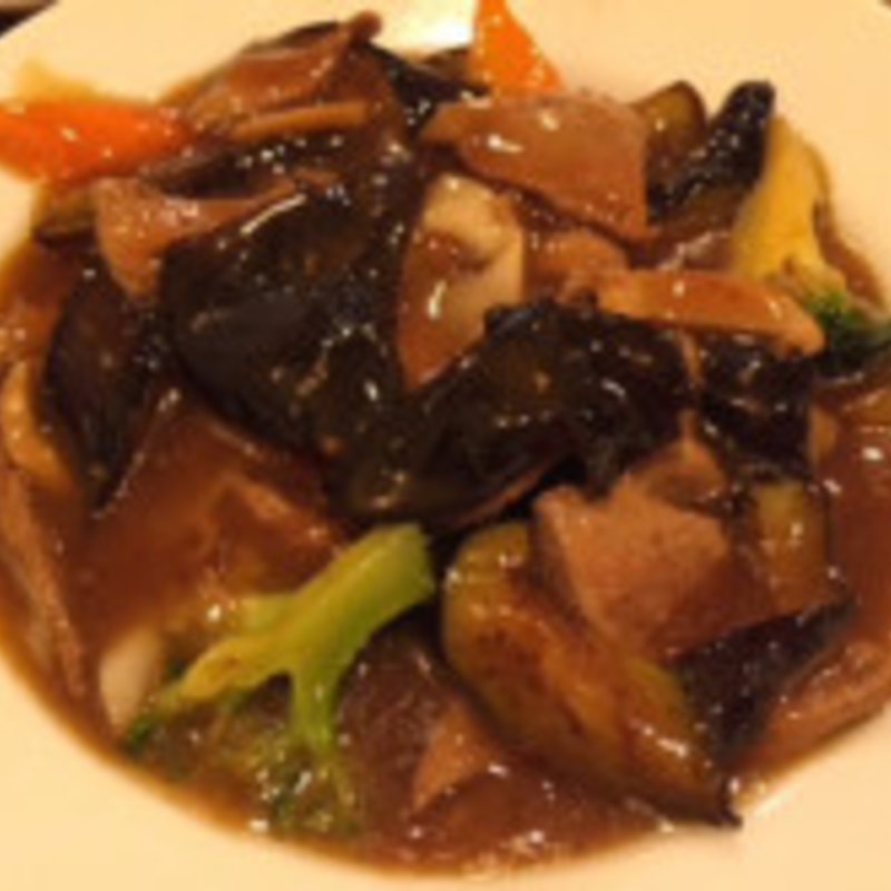 レバと旬野菜の炒め(美山飯店)