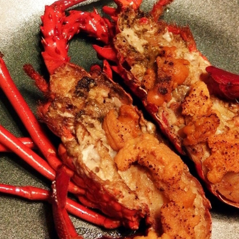 伊勢海老のグリル　生雲丹と雲丹醤油(美食米門品川港南 Ｗｉｎｅ＆Ｇｒｉｌｌ )