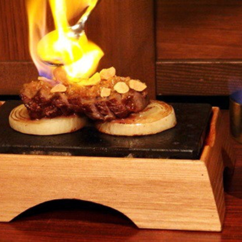 佐賀牛ロース肉の陽炎石焼き(美食米門品川港南 Ｗｉｎｅ＆Ｇｒｉｌｌ )