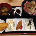 まかない丼(群青)