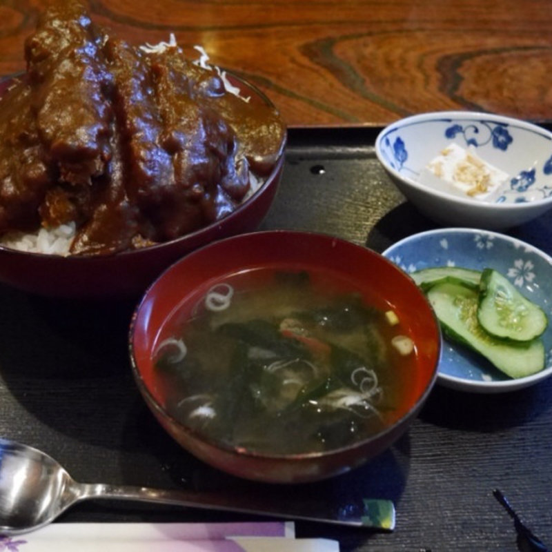 メガ盛りチキンデミ丼(翁美家 （オウミヤ）)