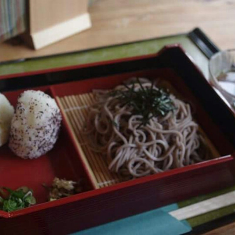 ざるそばおにぎりセット(翠峰荘 )