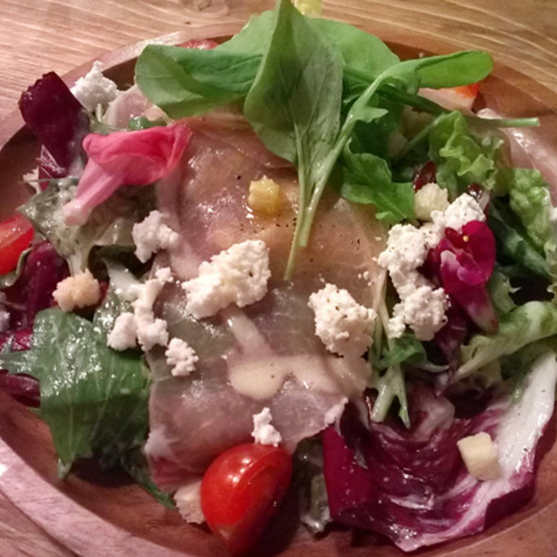 生ハムとカッテージのシーザーサラダ(葵や 梅田東通り店 （Aoiya）)