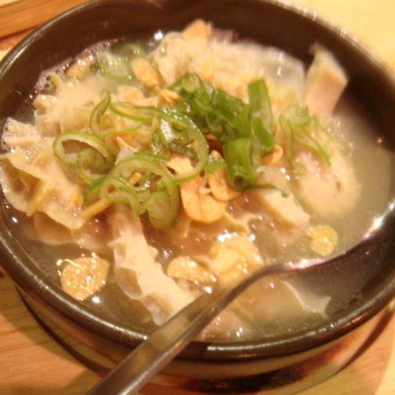 ホルモンの塩煮(肉バルYAMATO千葉店)