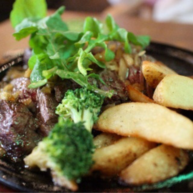 牛ハラミ肉のグリル200g(肉バルサンゴリアス)