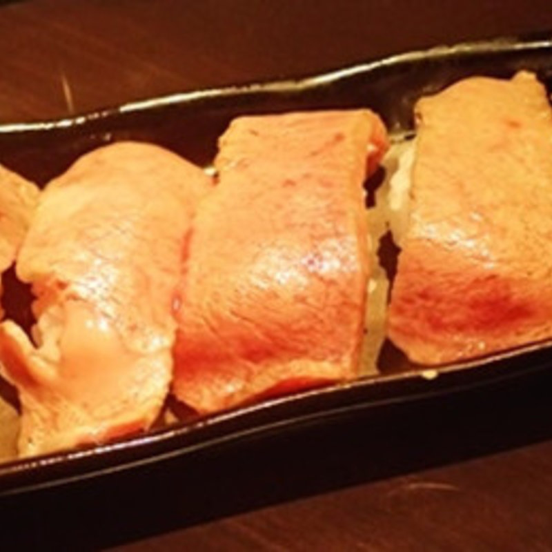 炙り肉寿司(肉ばんざい )