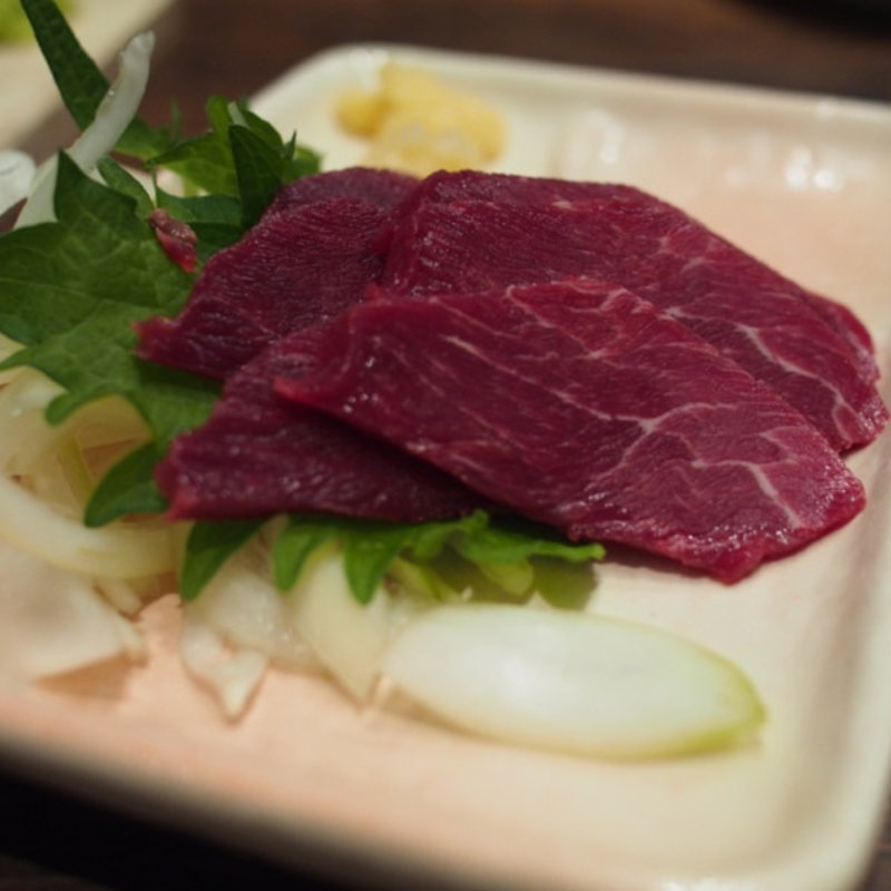 馬刺し(肉系居酒屋 肉十八番屋 五反田店)
