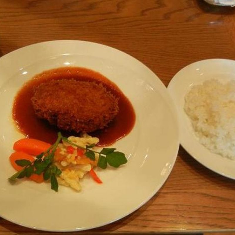 肉汁たっぷりメンチカツ セット(自由が丘グリル)