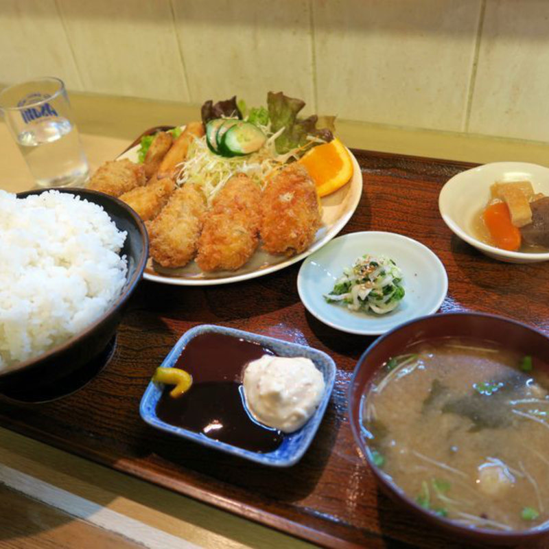 カキフライ定食（ご飯大盛り）(お食事処 與五郎)