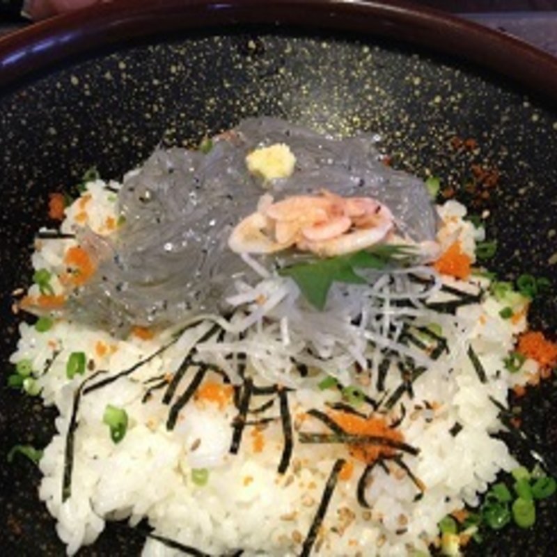 生しらす丼(舵屋)