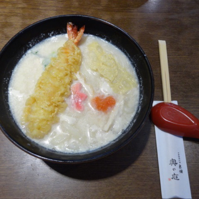 豆乳のお出汁のおうどん(良彌 奥の庭 （良弥 奥の庭 よしや おくのにわ）)