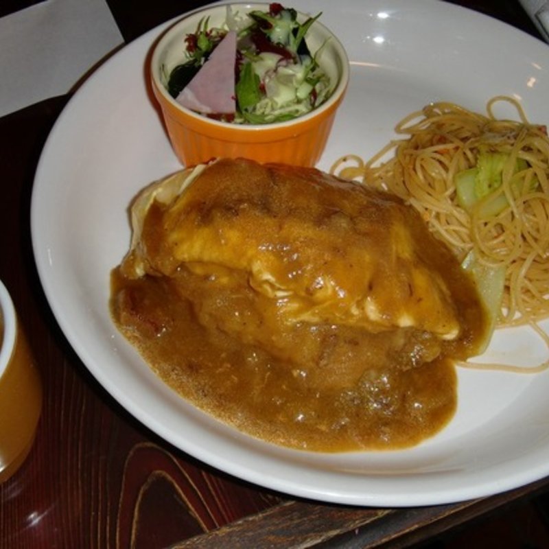 チーズオムレツカレー(花きゃべつ)