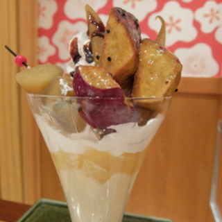 贅沢お芋のパフェ(茨城マルシェ Restaurant&Bar)