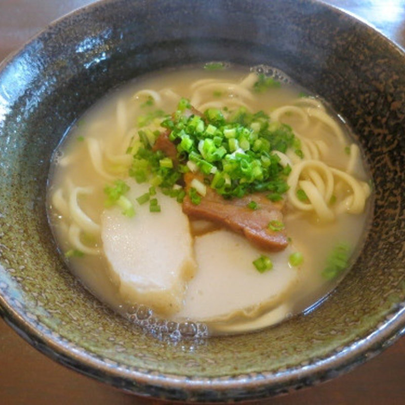 沖縄そば(茶屋すーじ小)