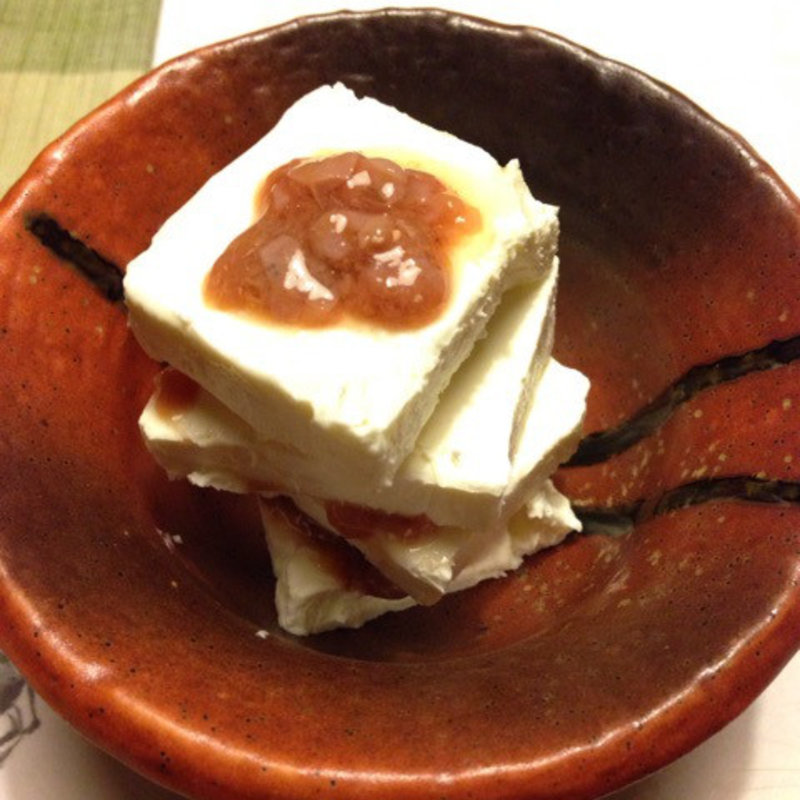 クリームチーズの酒盗乗せ(茶山 )