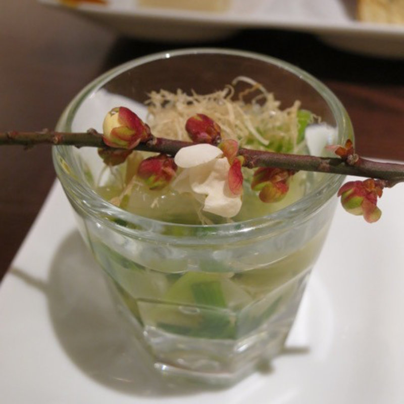 雪うるいと芹のお浸し(茶良ら 3丁目店 （サララ）)