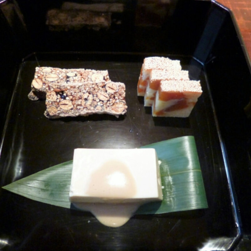 茶菓色々(茶菓円山 （サカ マルヤマ）)