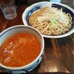 タイ風つけ麺 (荒海 - あら炊き豚骨)