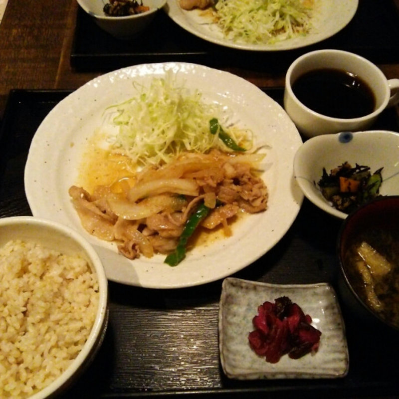生姜焼き定食(莫莫居 鶯 （ばくばくきょうぐいす）)
