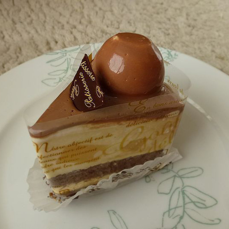 洋なしとキャラメルのケーキ(有限会社菓子の家)