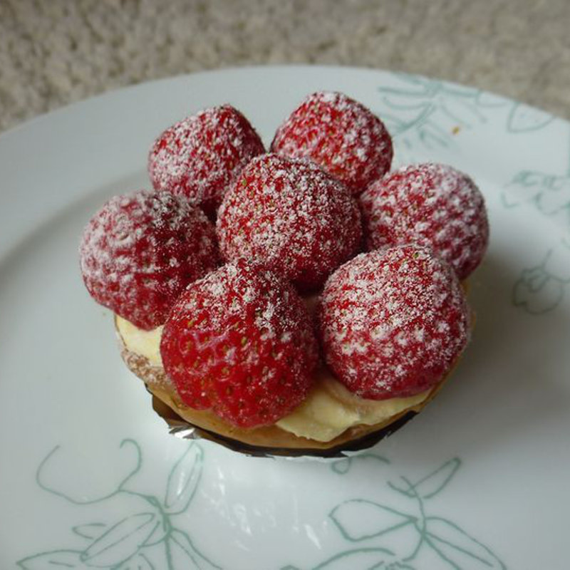 苺のパリパリタルト(有限会社菓子の家)