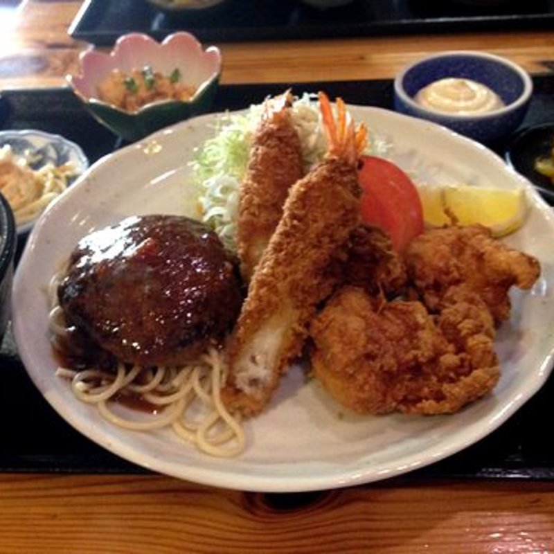 特盛バイキングフライ定食(華かご （ハナカゴ）)