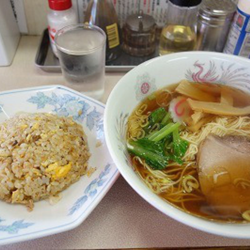 ラーメン半チャーハンセット(ラーメン 華や)