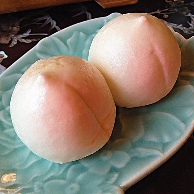 カスタード餡入り桃まんじゅう(華泰茶荘)