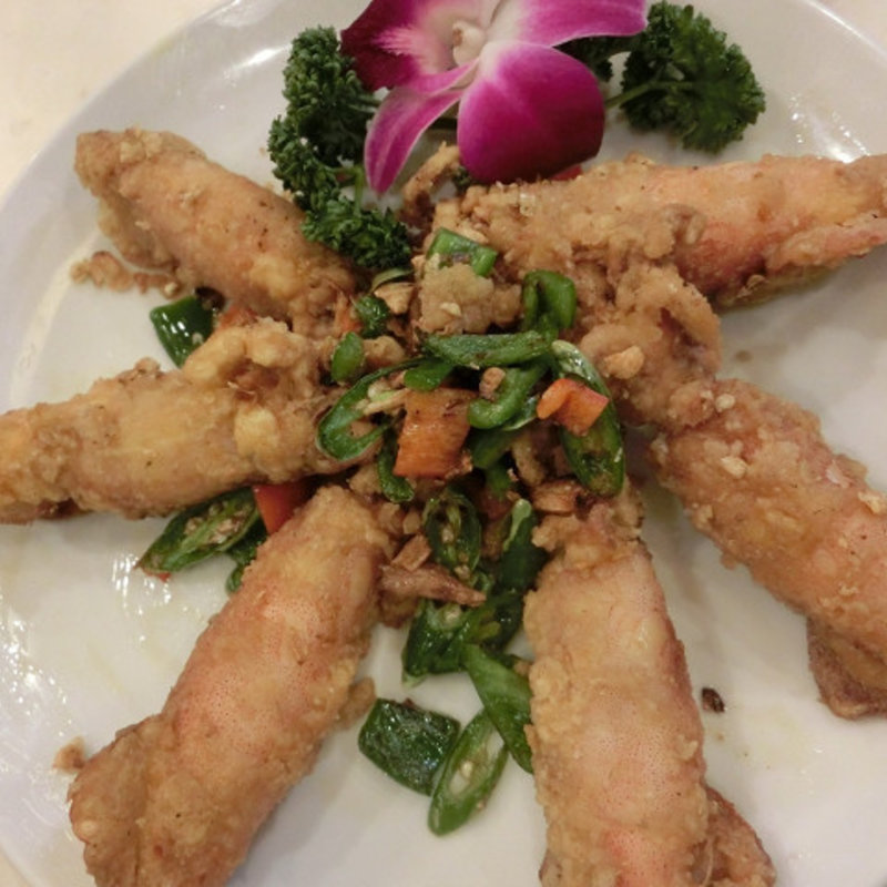 ボイルイカの塩、胡椒炒め(華錦飯店)