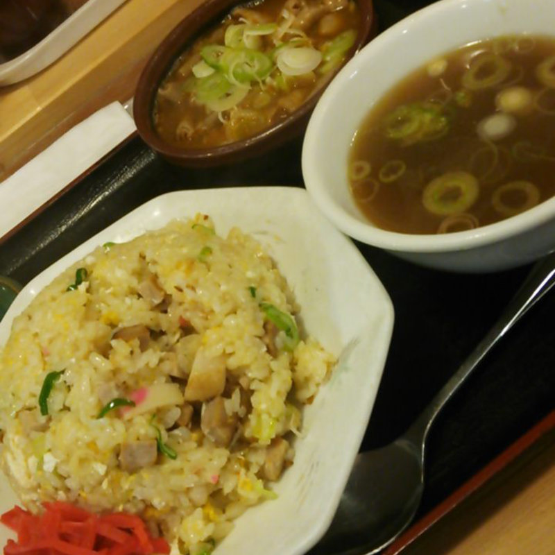 チャーハンチャーハン+もつ煮小(手打ラーメン　華饌 )