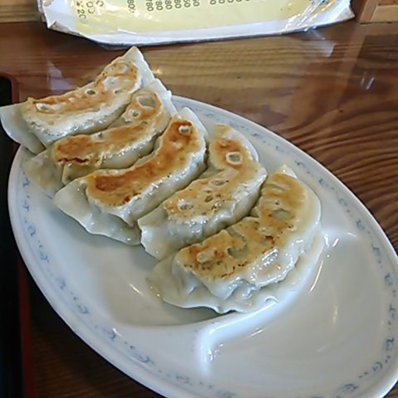 餃子(手打ラーメン　華饌 )
