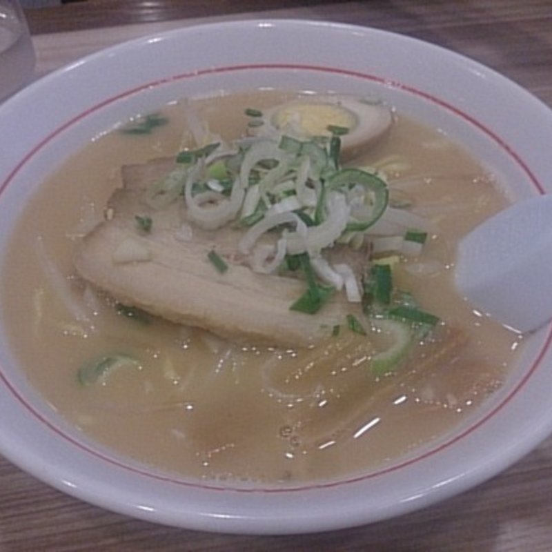 豚骨ラーメン(華龍飯店 )
