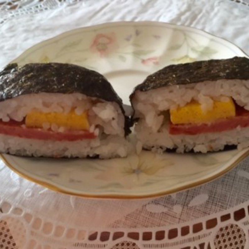 おむすバーガー(萌華)