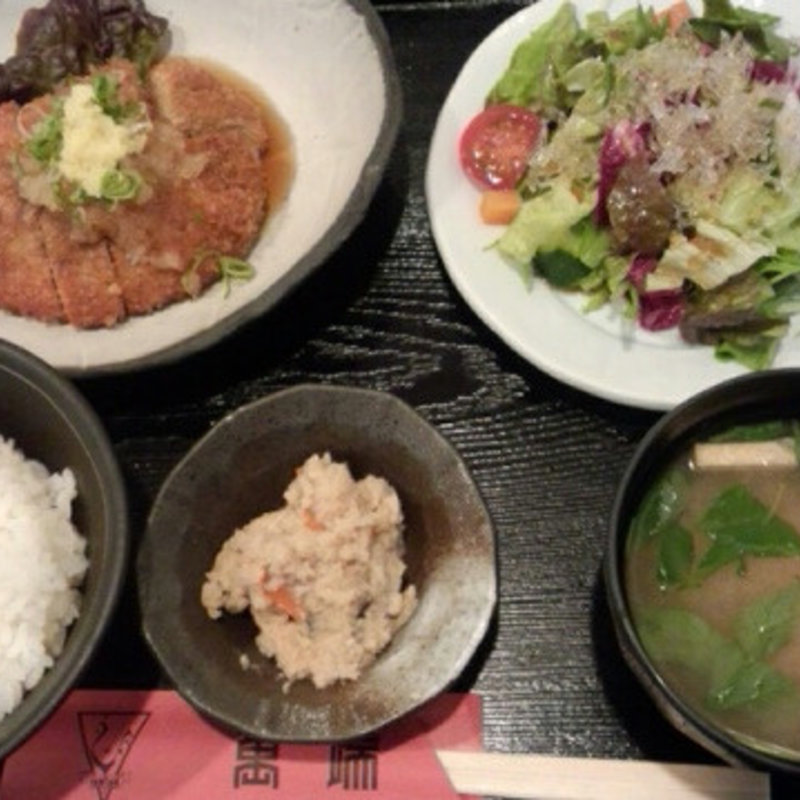 和風メンチカツ定食(萬端 （バンタン）)