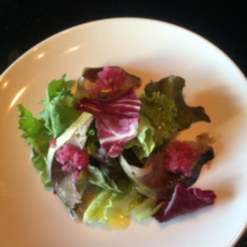 しめ鯖の瞬間燻製サラダ(葡萄家 European dining)