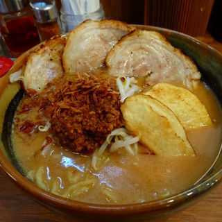 北海道味噌炙りチャーシュー麺(蔵出し味噌 麺場 芝山商店)