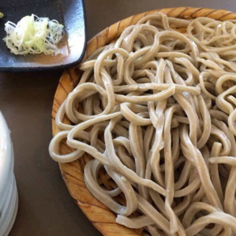 並粉と田舎の二色盛り(蕎麦さとやま)