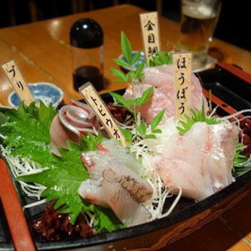 刺身4点盛(蕎麦居酒屋　高田屋　川崎)