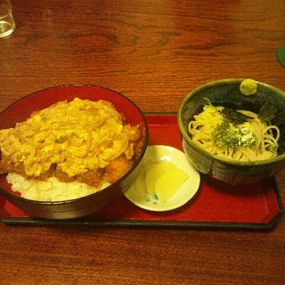 カツ丼(蕎麦屋びくとりー )