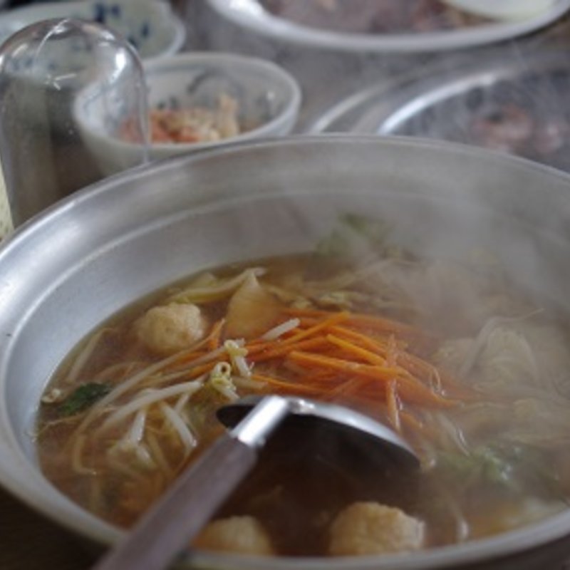 とり鍋(藤ヶ丘食堂 （フジガオカショクドウ）)