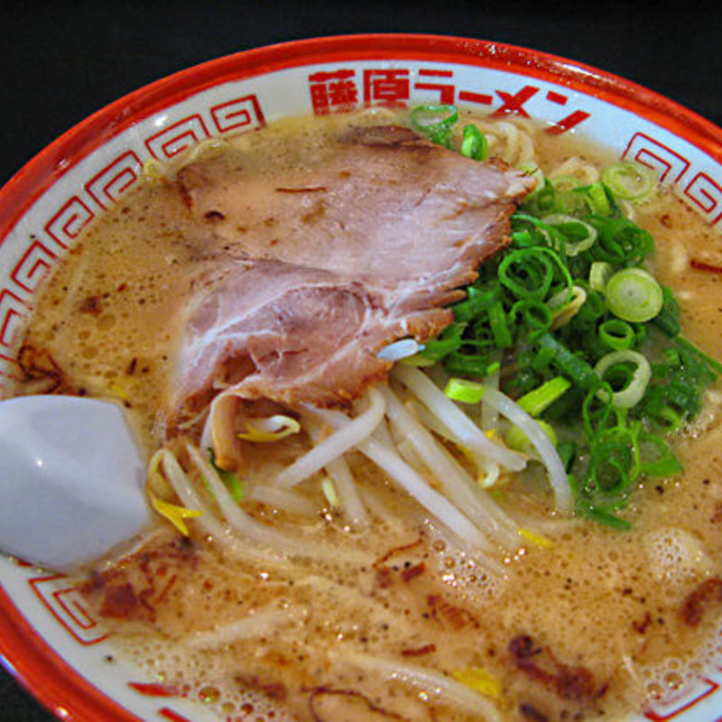 醤油とんこつラーメン　(藤原ラーメン　)