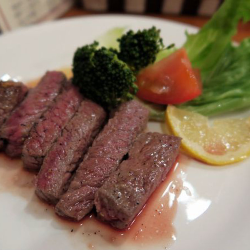 ロースステーキ(呑み処 女王蜂)