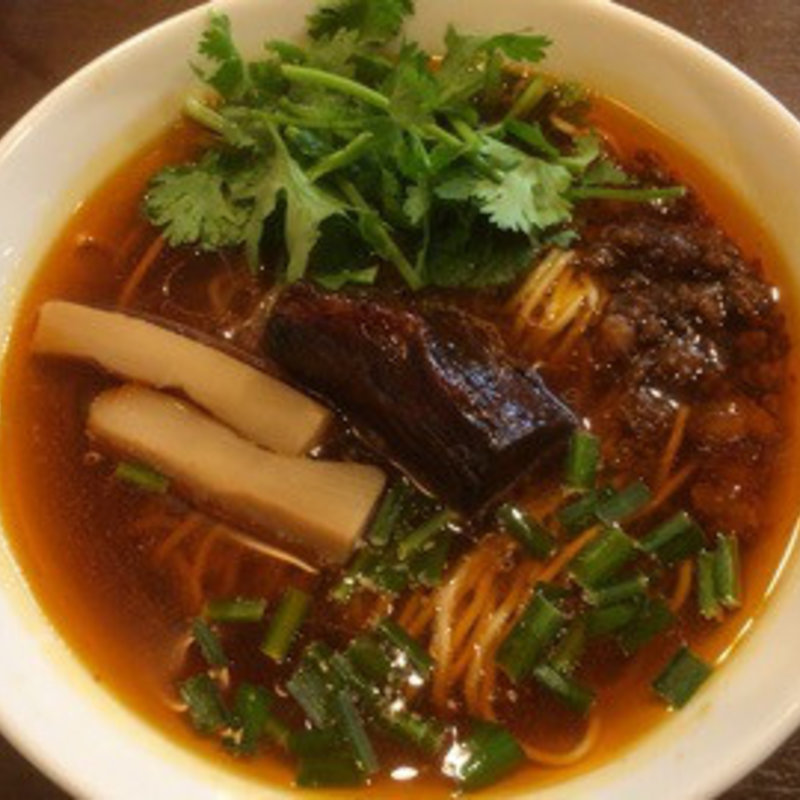 紅湯麺(角煮酢豚麺 ゆきふじ )