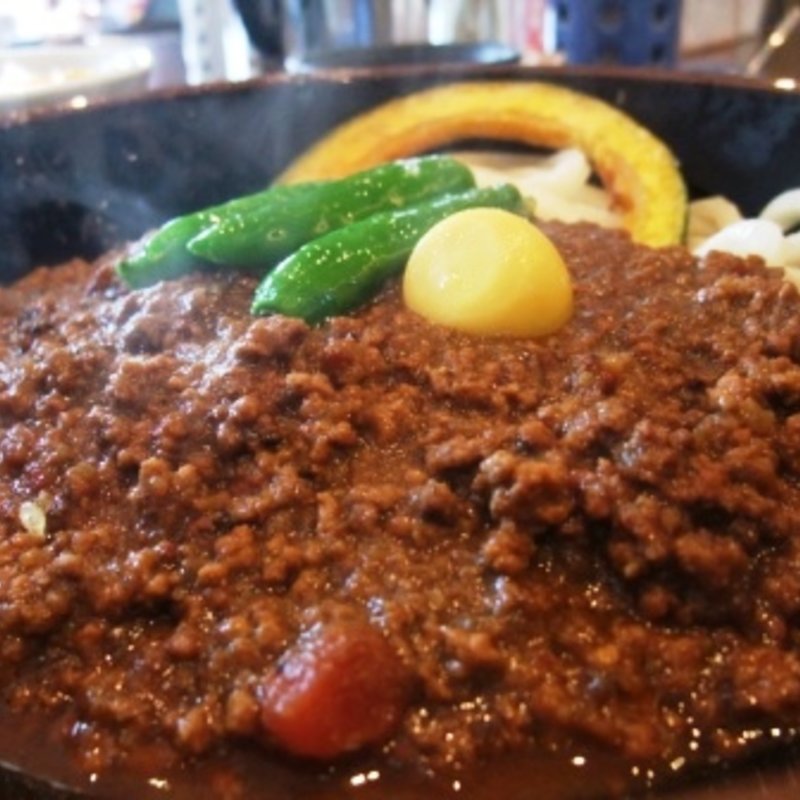 店長のきまぐれメニュー　キーマカレーうどん(讃岐うどん いってつ)
