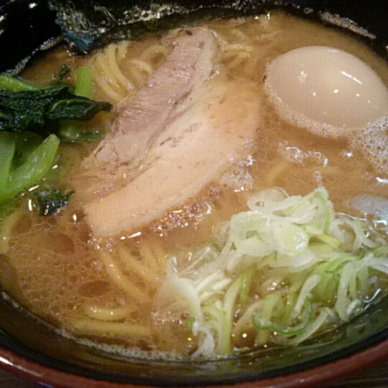 ラーメン並＋味玉(豚蔵 （とんぞ）)