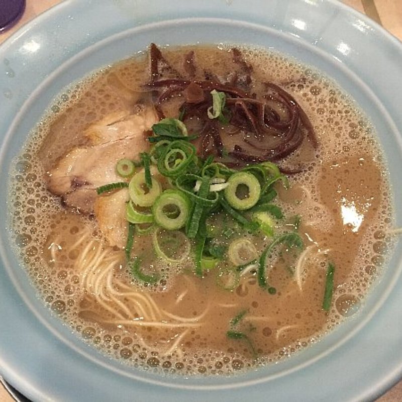 豚骨(豚骨やたい 九州雄 （くすお）)